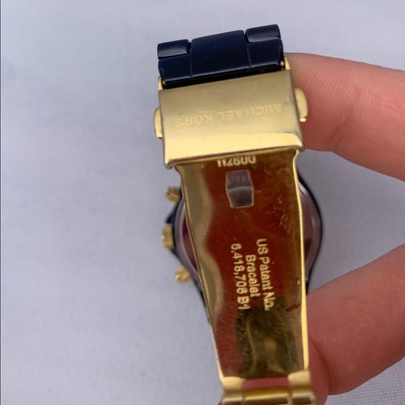 Micheal Kors Ladies Black Watch - Picture 3 of 5